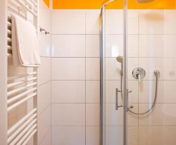 2 Bedroom With Terrace Near Naschmarkt Metro U4 Appartement Vienne