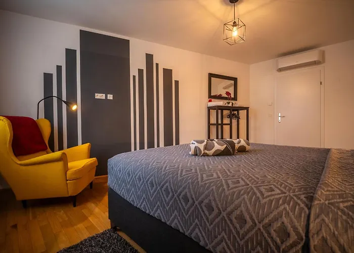 2 Bedroom With Terrace Near Naschmarkt Metro U4 Appartement Vienne
