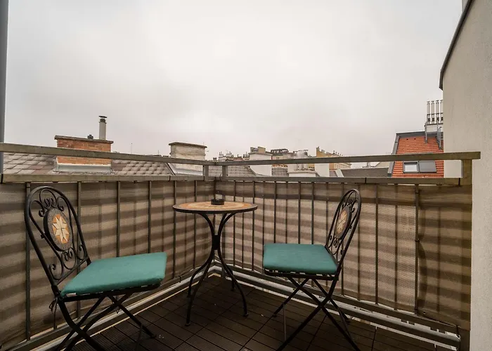 2 Bedroom With Terrace Near Naschmarkt Metro U4 * Vienne